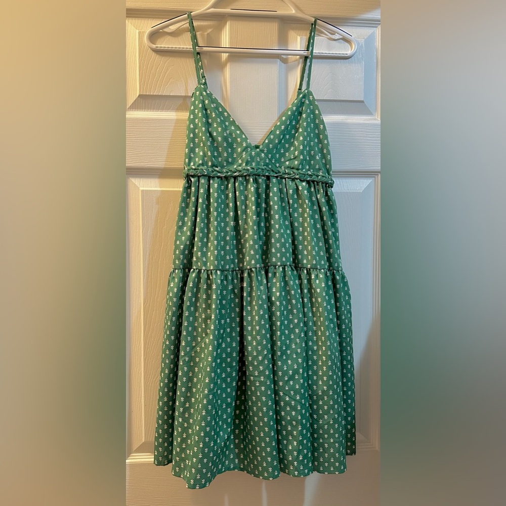 Paper moon floral dress, new with tags, size Medium, flowy and gorgeous!